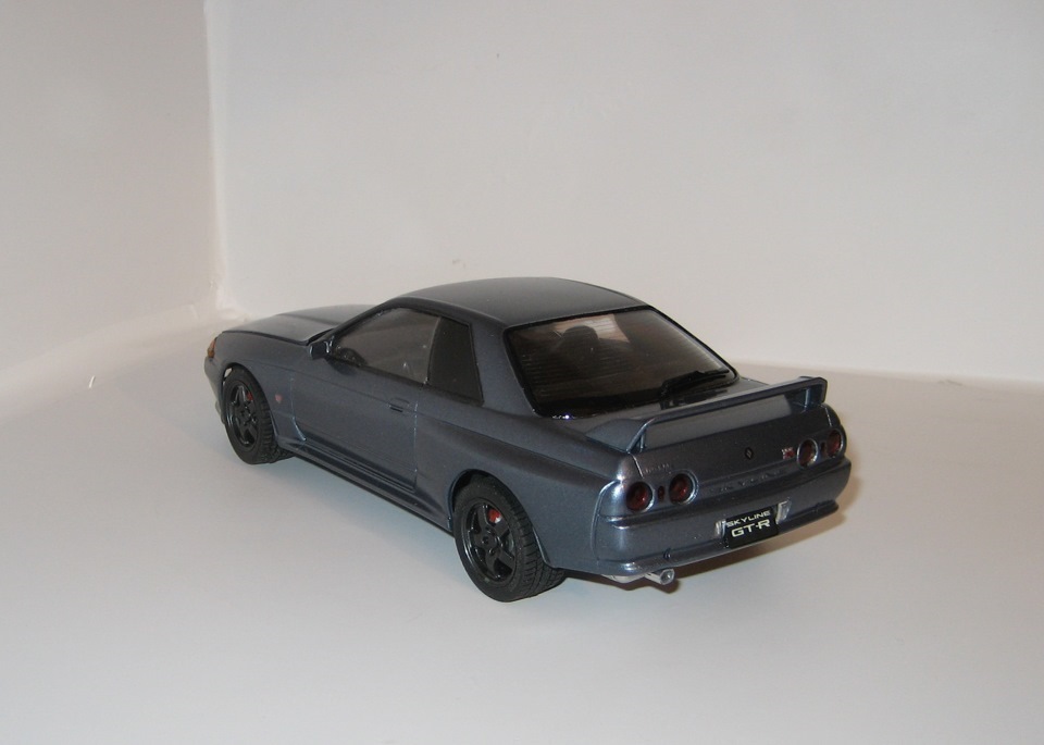 Сборные модели nissan skyline. Сборная модель Nissan Skyline r32 Tamiya. Tamiya Nissan Skyline gt-r r32 1 24. Сборная модель Nissan Skyline r32. 24090 Tamiya Nissan Skyline gt-r.