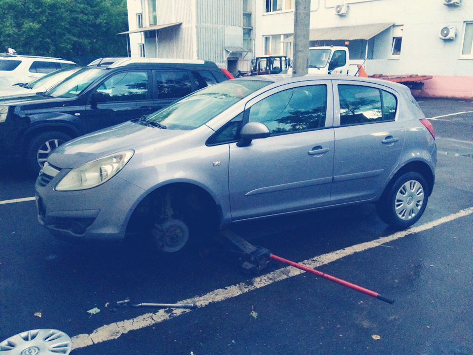 Шиномонтаж. Замена ниппеля — Opel Corsa D, 1,4 л, 2007 года | шины | DRIVE2