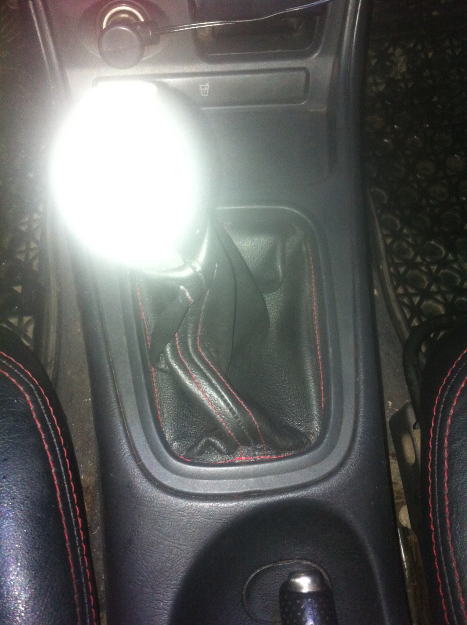 Чехол ручки КПП — Nissan Almera II (N16), 1,5 л, 2004 года | стайлинг ...