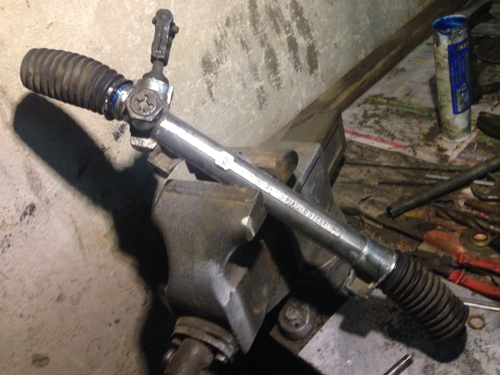 Как правильно поставить рейку. Болтается рулевая рейка ваз 2110. Ремкомплект рейки пежо 307. 4. Рулевая рейка на луаз от иж 2126.