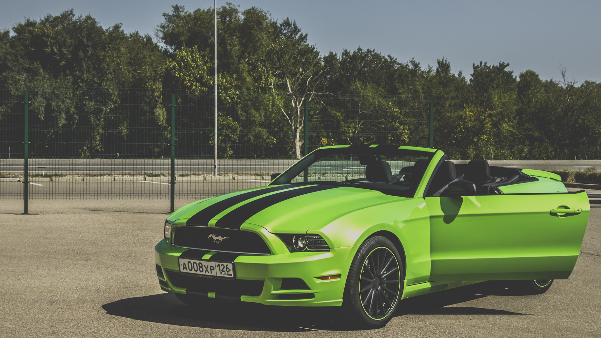 Ford Mustang 3. Ford Mustang 3.7. Ford Mustang 3.7 2013 года. Ford Mustang 3.7 2011 кабрио габариты. Мустанг 3.7