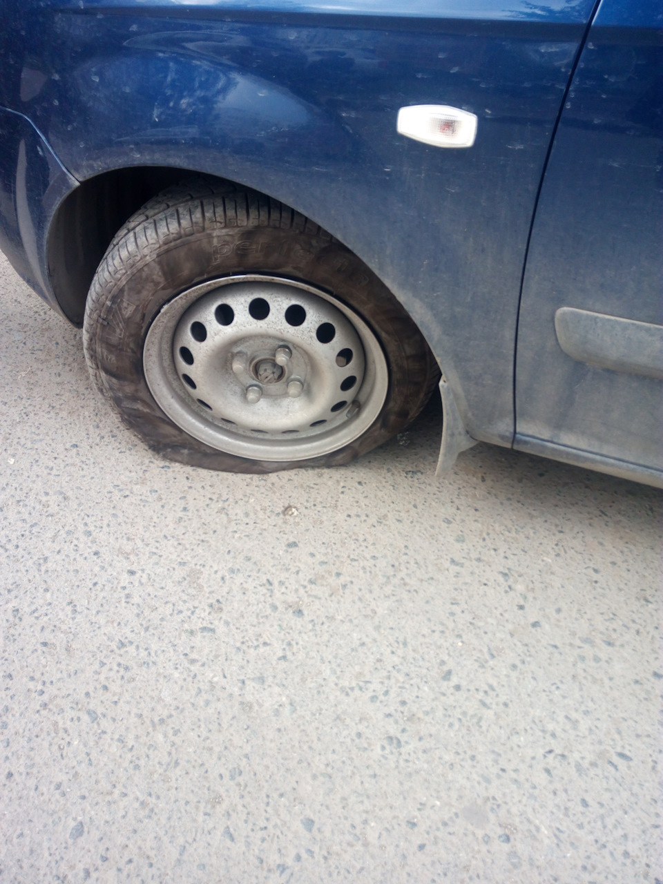 Пробила колесо((( — Hyundai Getz, 1,4 л, 2007 года | поломка | DRIVE2