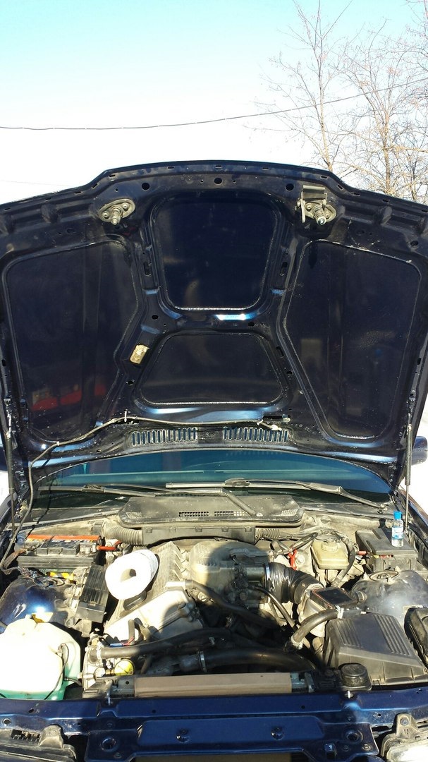 Шумка под капот так как обычной не было( — BMW 3 series Coupe (E36), 1 ...