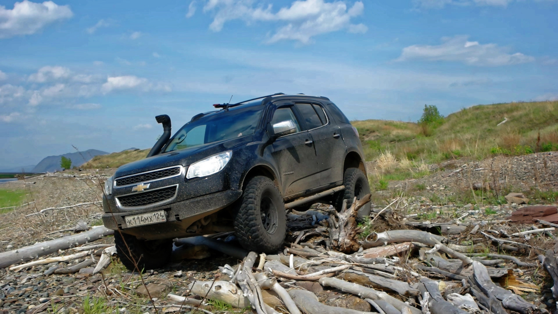 Chevrolet TrailBlazer 2.8 TD 5дв. внедорожник, 180 л.с, 5МКПП, 2012 г.в. - проблемы с давлением масла