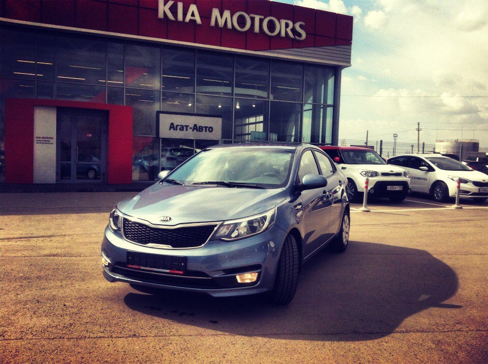 широкие номерные рамки на киа рио. подсветка номерного знака киа рио 3. номера rio. киа рио 555 67. кия рио 444 номера.