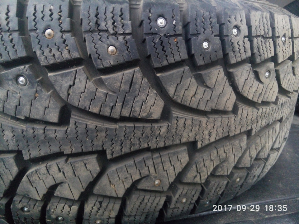 Дошиповал зимнюю резину ремонтными шипами. — Mitsubishi Pajero Sport ...