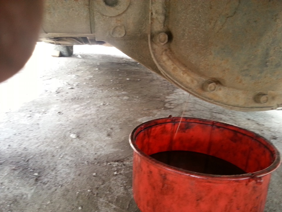 Масло в мост — ГАЗ 3110, 2,3 л, 2002 года | плановое ТО | DRIVE2