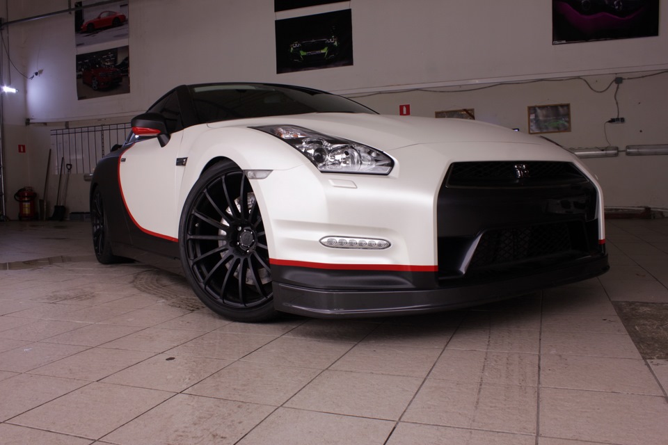 Nissan GTR 35 Top Vinyl