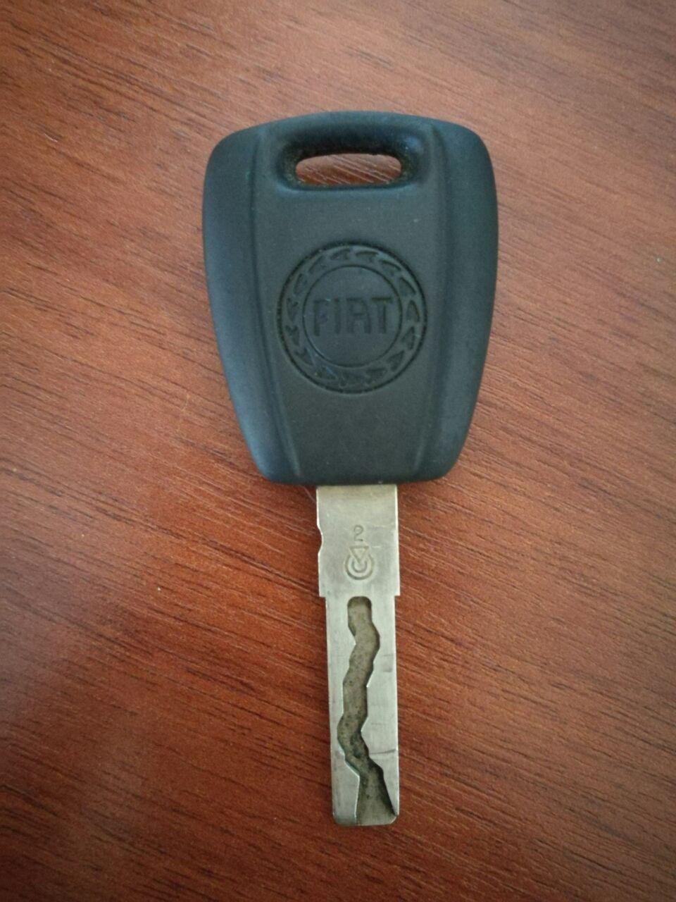 Ключ фиат дукато. Заготовки для изготовления ключей. Классический ключ fiat gt10. Ключ пунто. Ключ пунто.