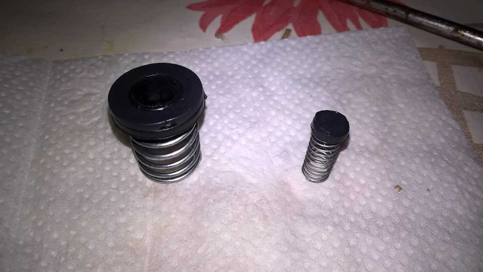 Крышка расширительного бачка. Если не держит. — Lada 21099, 1,5 л, 1997 ...