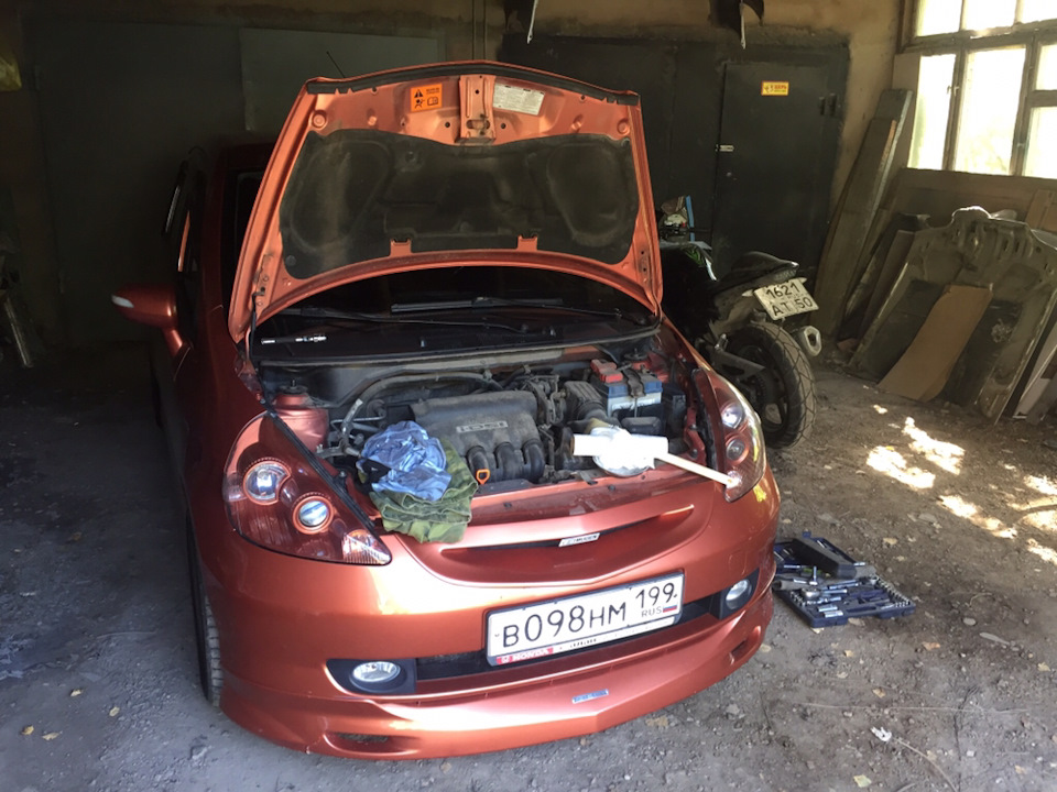 Регулировка клапанов — Honda Jazz (1G), 1,4 л, 2008 года | плановое ТО ...