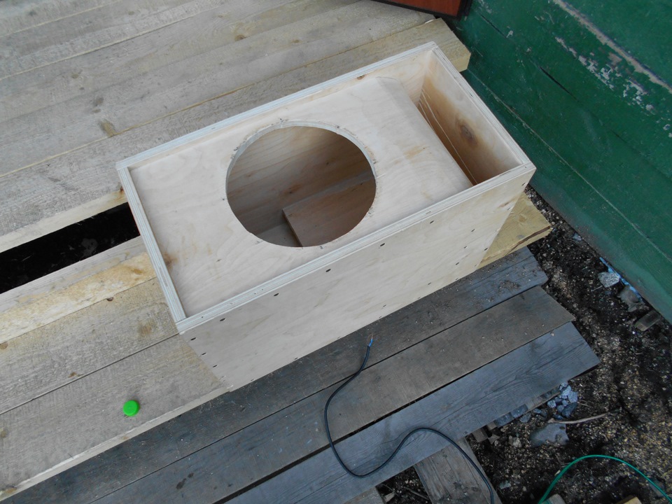 Новый саб Ural 10.3 — LADA 21114, 1,5 л., 2004 года | автозвук | DRIVE2