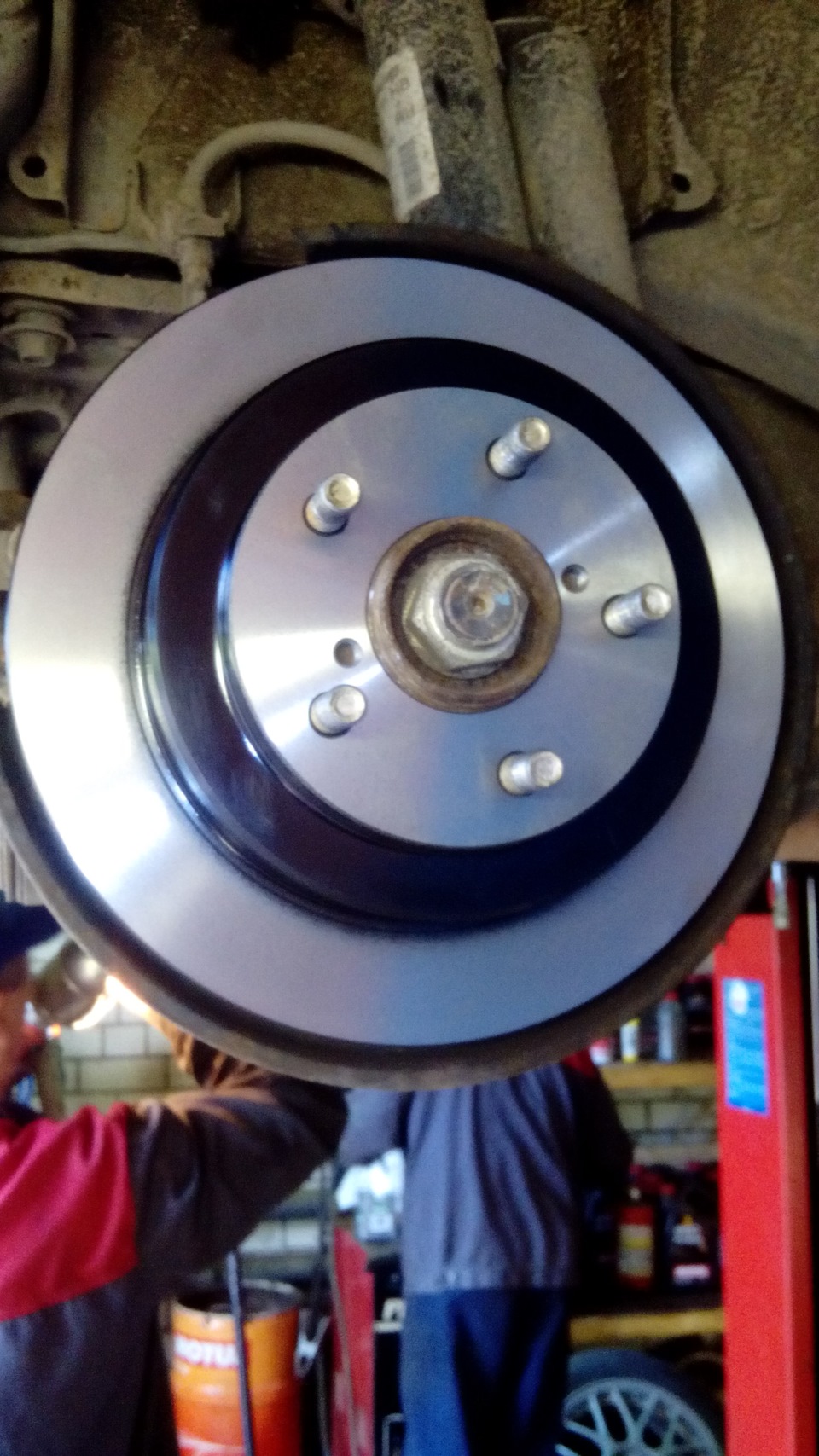 Замена задних тормозов — Subaru Forester (SG), 2,5 л, 2006 года | визит ...