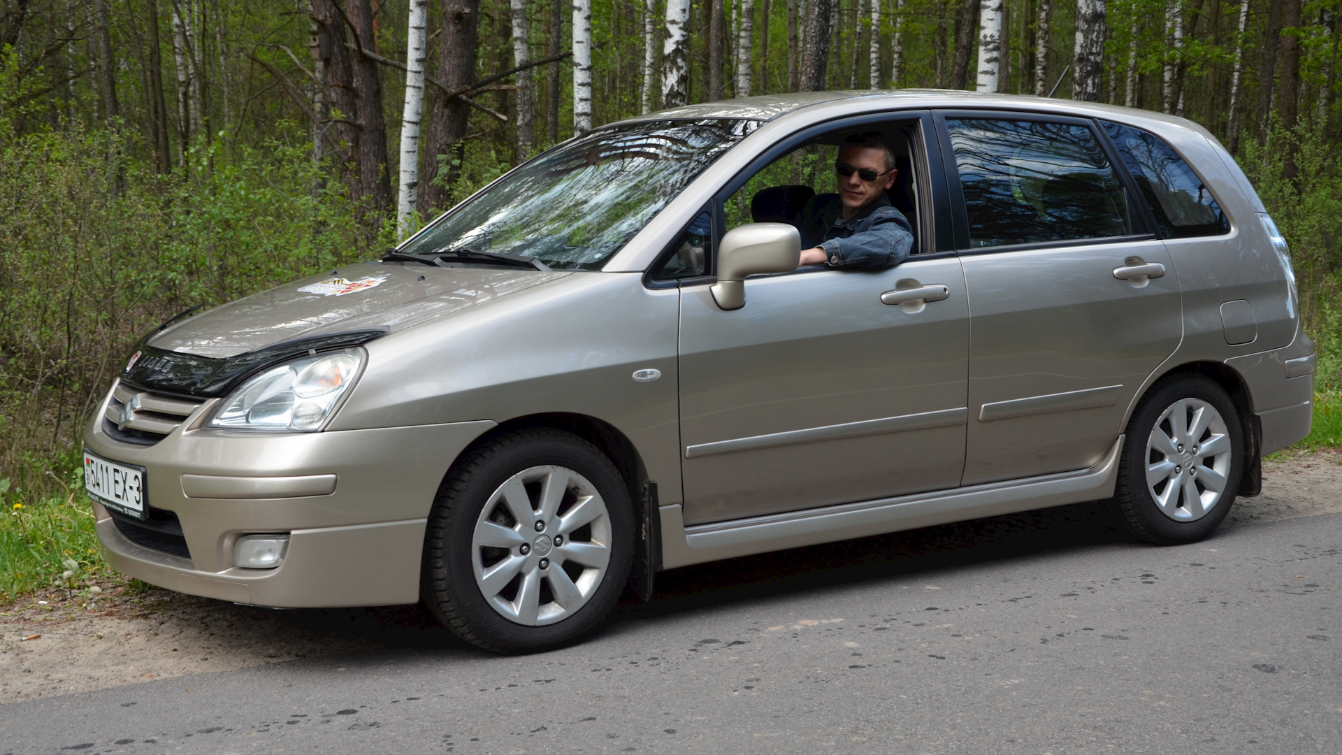 Suzuki Liana 2006. Suzuki Liana 2006 седан.