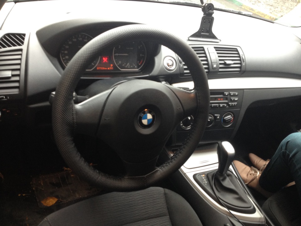 #6. Установка спорт руля и круиз контроля - BMW 1 series (E81/E87), 2 л, 2006 го