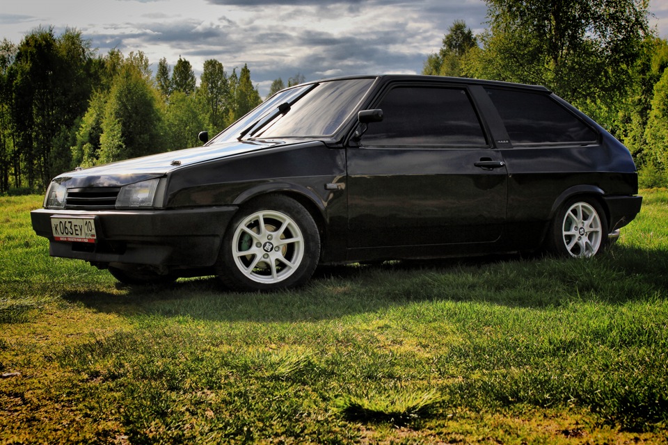 Lada 2108 черная