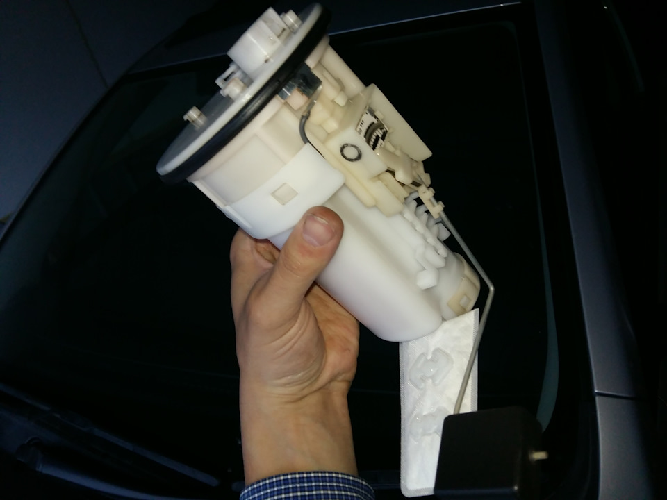 Уплотнения топливного фильтра, бензонасоса. Или почему приходится крутить старте