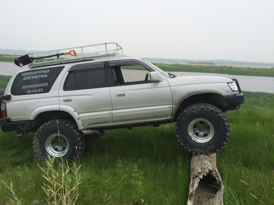 Toyota Hilux Surf 185