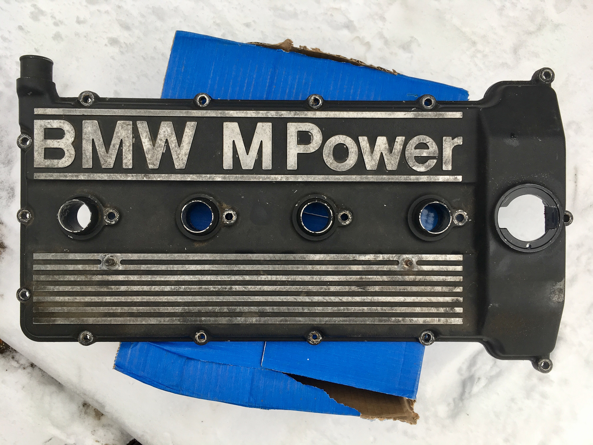 Крышка гбц. Крышка ГБЦ BMW e30. Клапанная крышка BMW s14. Клапанная крышка BMW M Power m54.