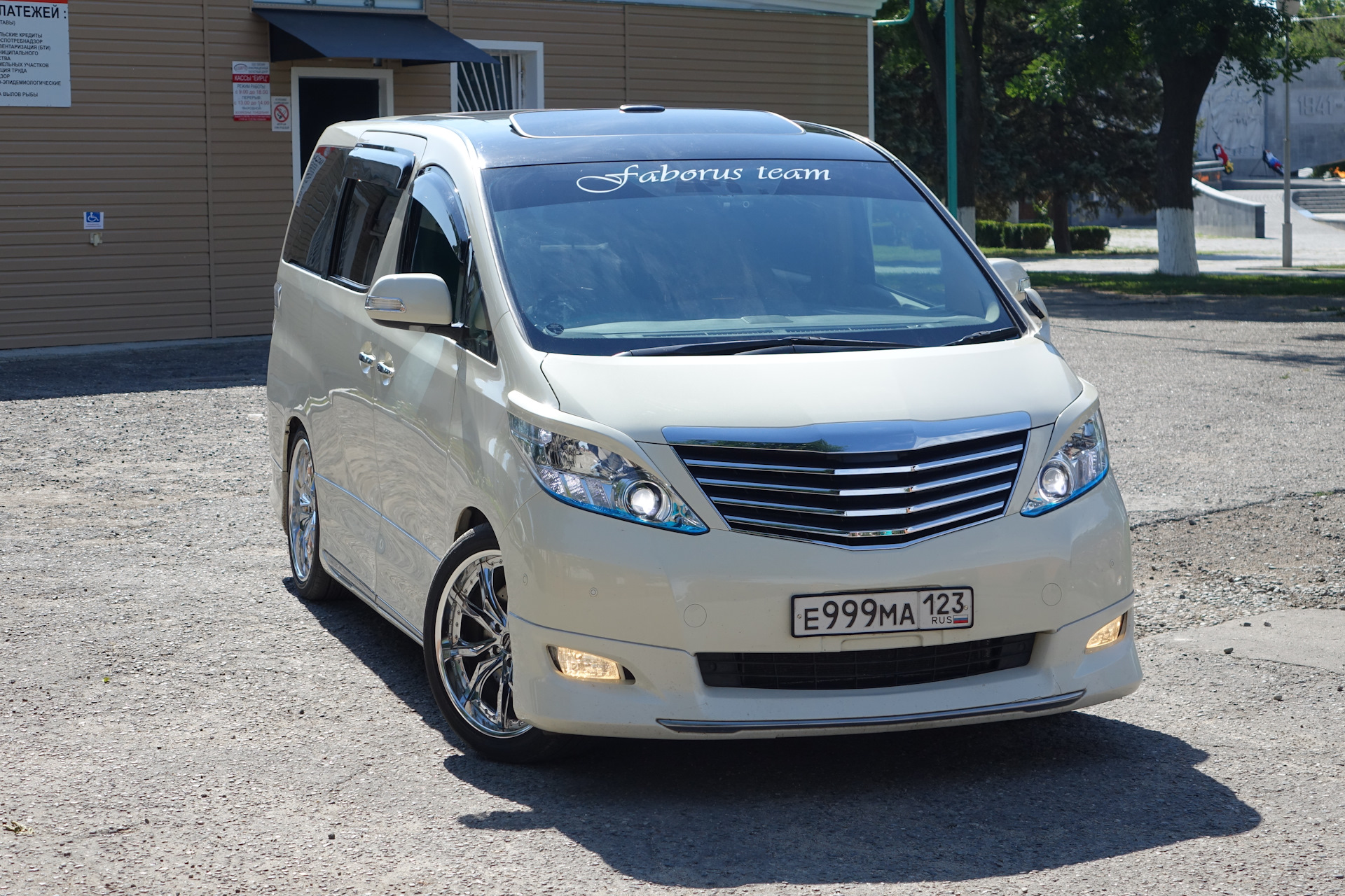 Тойота альфард 20. Тойота альфард 2012. Toyota Alphard 20. Тойота альфард 2002-2008. Toyota Alphard 20 кузов.