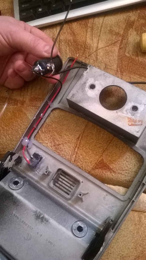 Как запитать регистратор и антирадар от плафона — Lada Приора седан, 1 ...