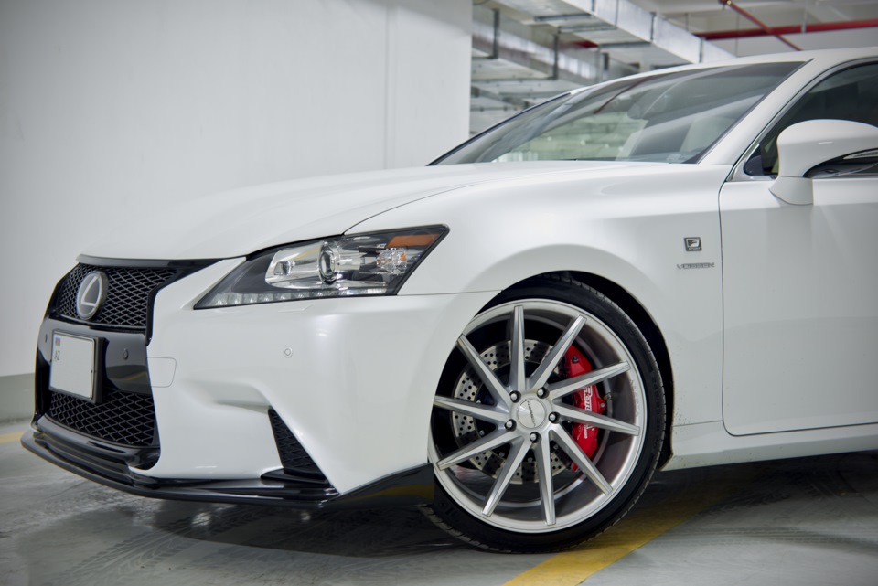 Lexus gs350 fsport r18