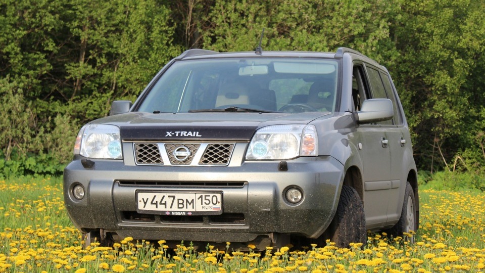 Nissan x trail 2007 года. Ниссан х Трейл 2007г. Ниссан х Трейл 2007 Нижний Тагил. Ниссан х Трейл 2007 в боксе. В Москве расстрел Ниссан Икс Трейл.