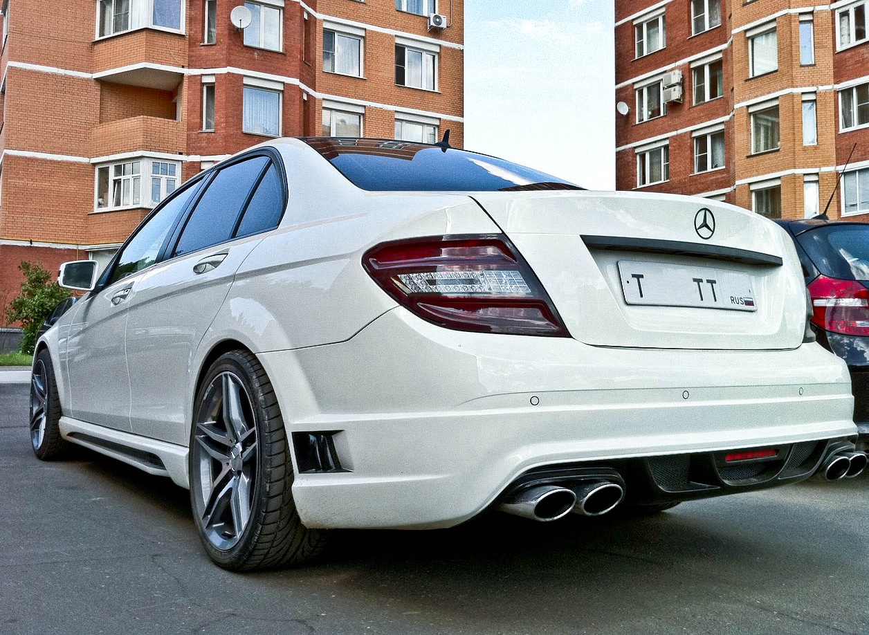 Передний бампер w204 дорестайл AMG