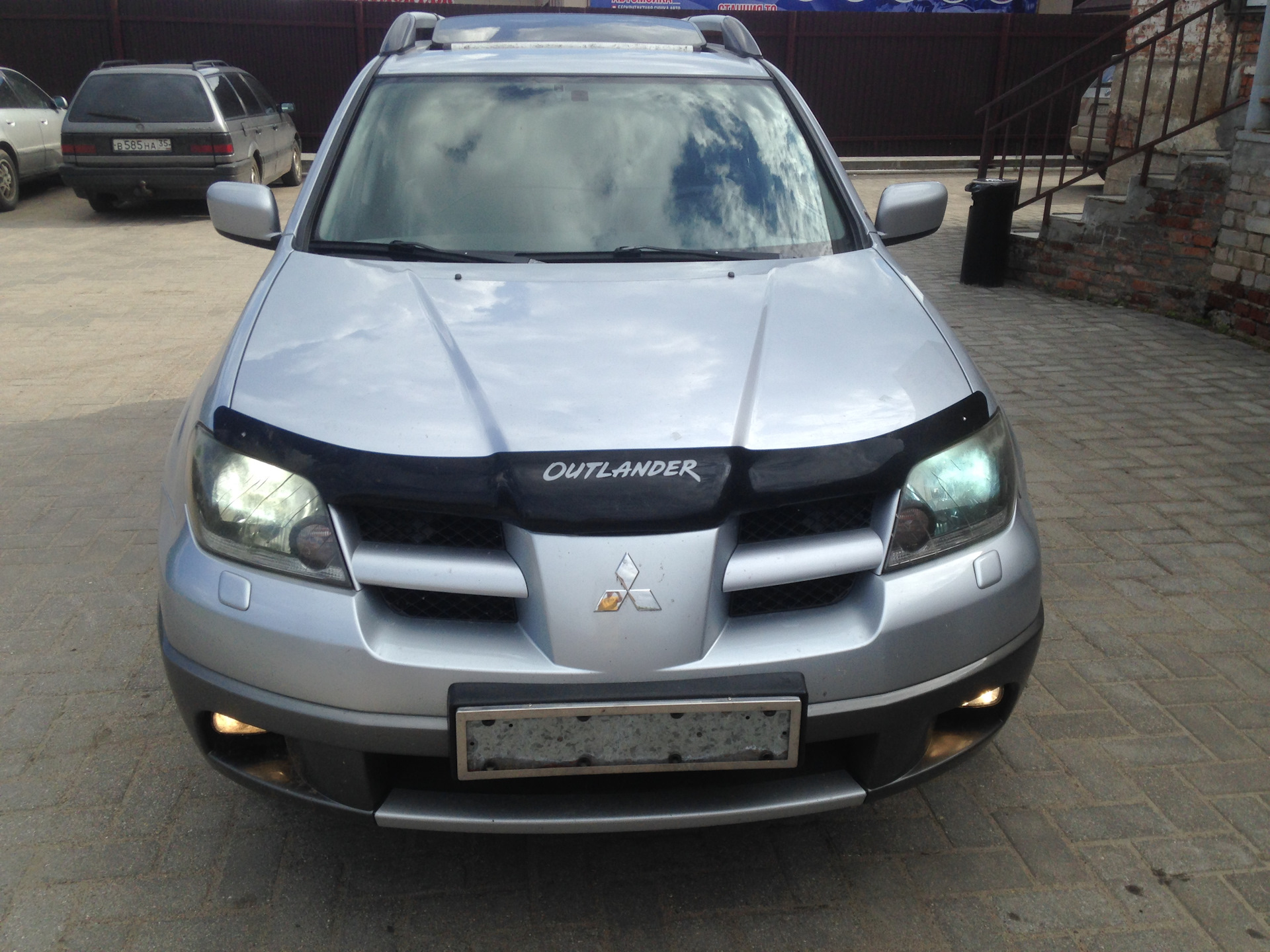 Разборка соколе. Mitsubishi Outlander 2003 года. Mitsubishi Outlander (cu) 2003. Mitsubishi Outlander (cu) 2007. 2003-2009 Mitsubishi Outlander 1 cu.