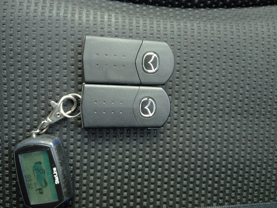 Ключи мазда 3 бк. Ключ Мазда 3 БК. Mazda 3 ключ. Дистанционный ключ Мазда 3bk. Мазда 3 2008 ключи.