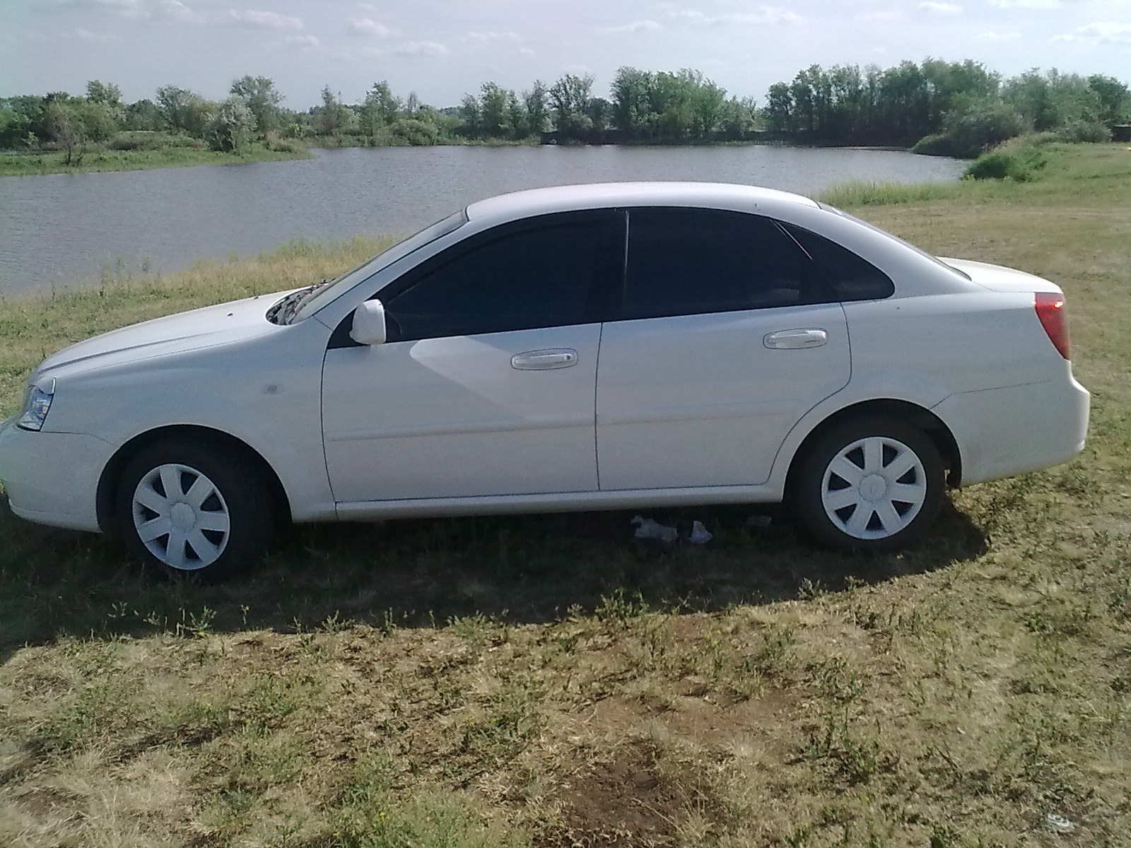 Chevrolet Lacetti Р±РµР»С‹Р№