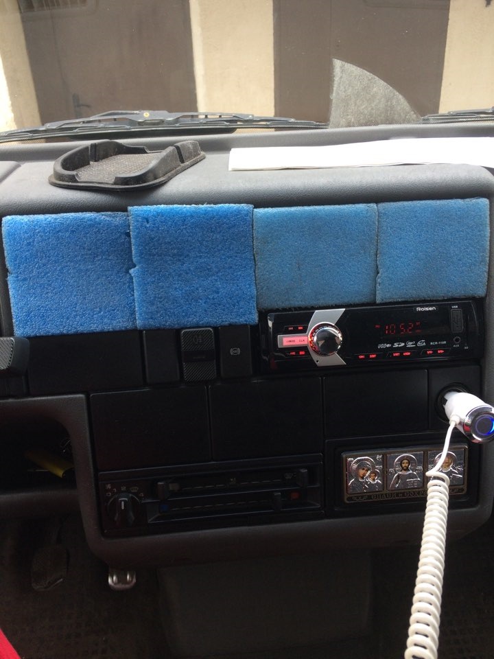 Народ а есть у кого такая рамка консоли — Volkswagen Transporter T4 ...