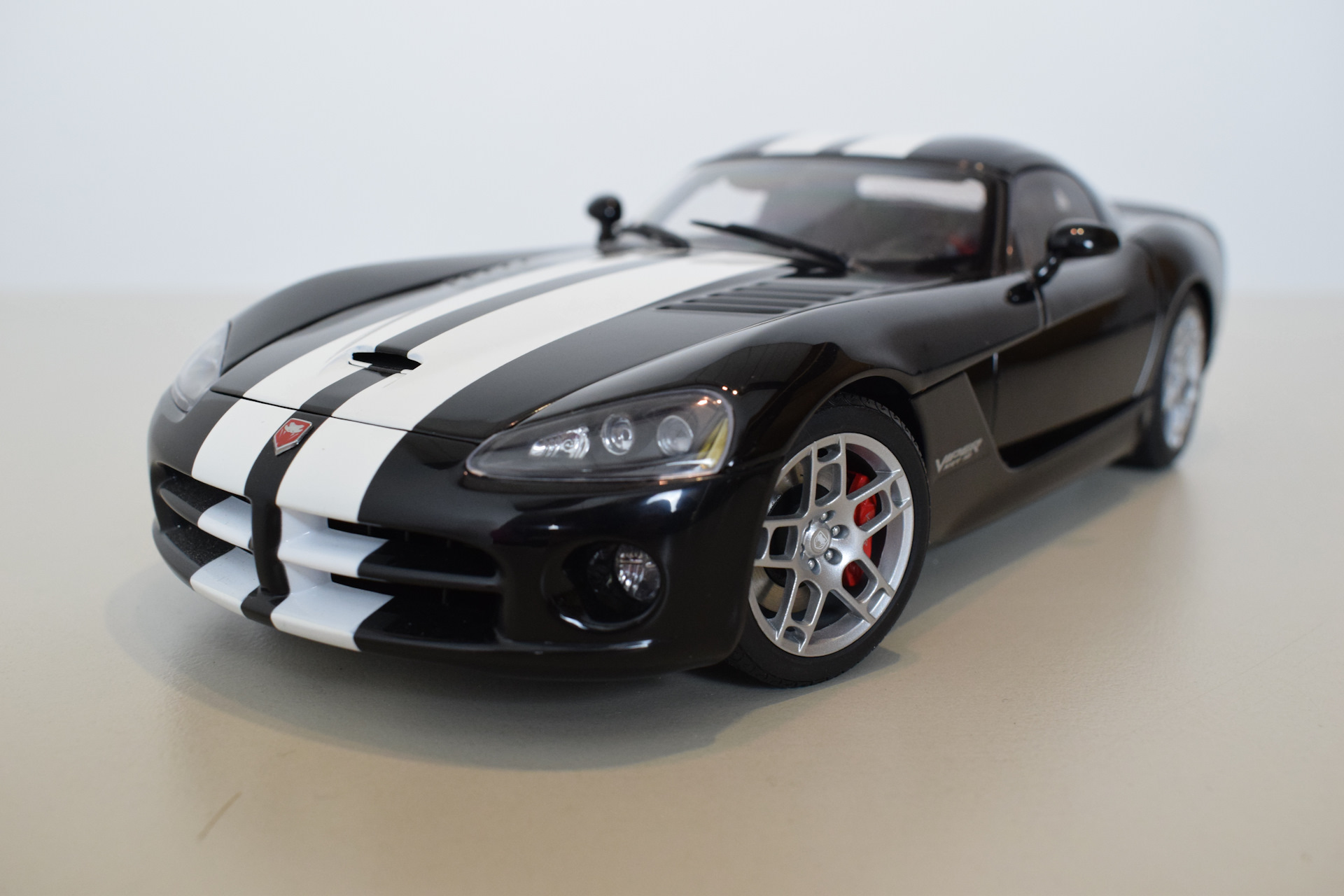 Dodge Viper AUTOART