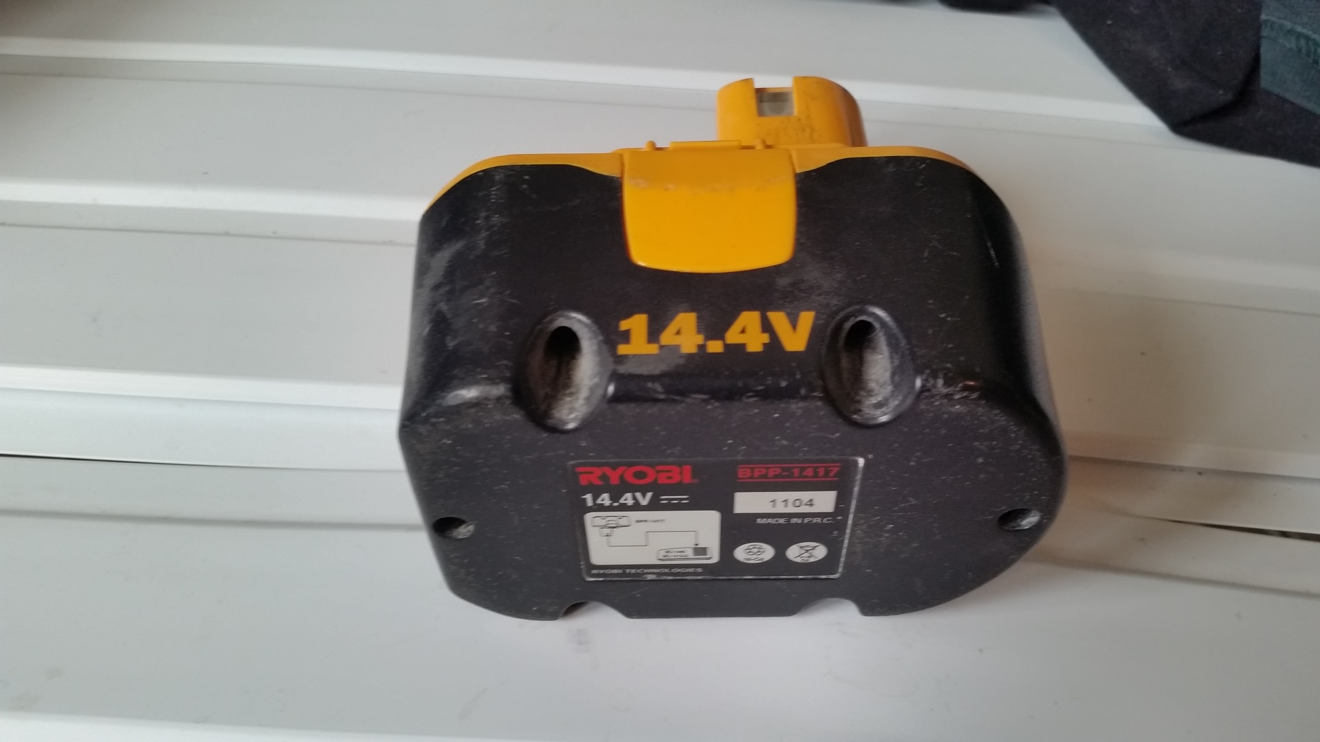 Замена банок в аккумуляторе шуруповерта — DRIVE2