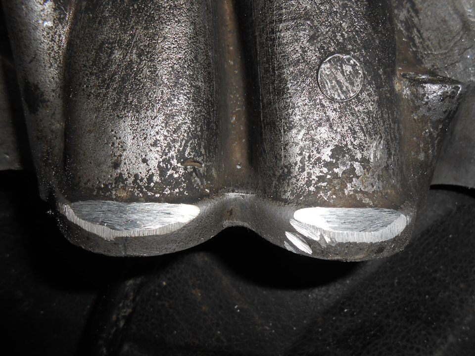 Ставим фирменный впускной коллектор под карбюратор. — Audi 100 (C3), 2 ...