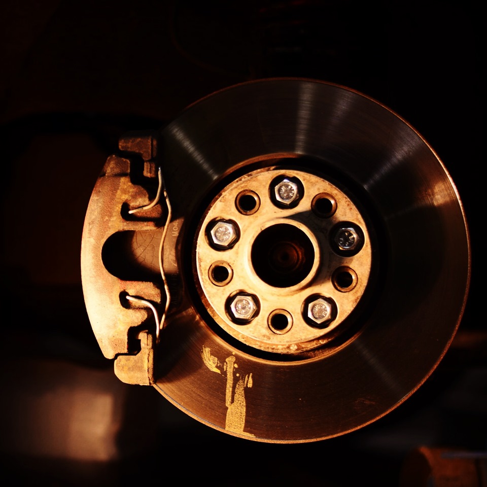 Замена задних суппортов и установка адаптеров — Volkswagen Golf Mk3 GTI