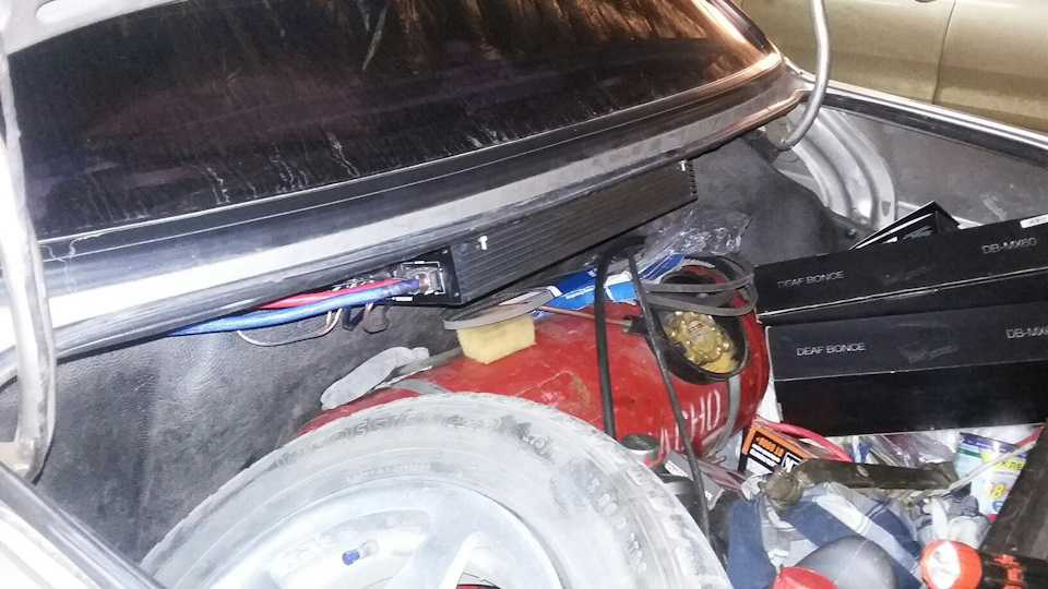 Автозвук в ауди 80 б2 / Громкий фронт / Часть 9. — Прокладка проводов ...