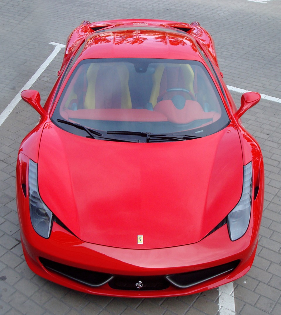 Феррари 458 Italia розовая