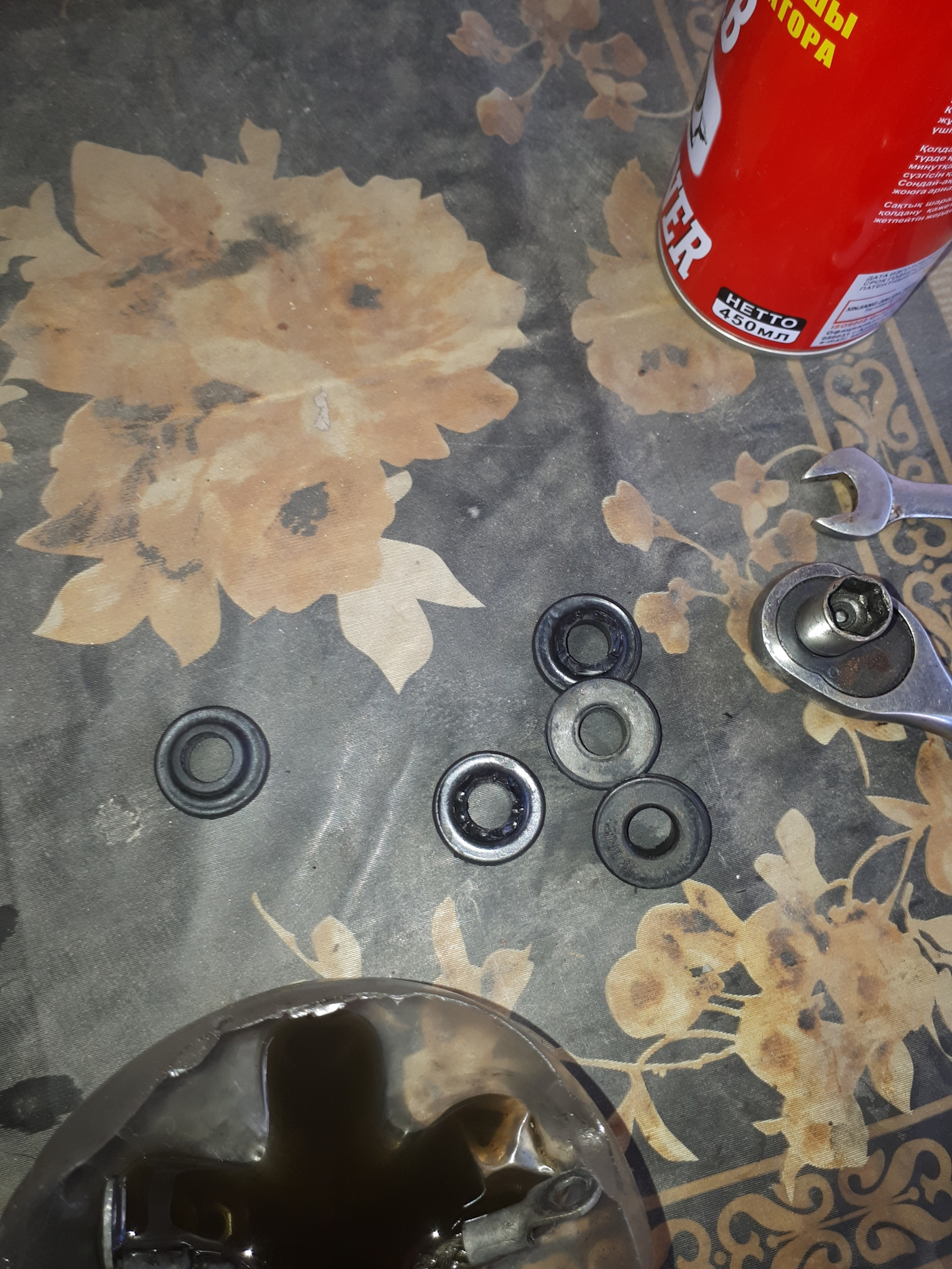 Потекло масло из под клапанной крышки — BMW 5 series (E34), 2,5 л ...