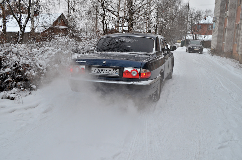 Крайслер на Волге дымит и жрет масло — ГАЗ 31105, 2,4 л, 2008 года ...