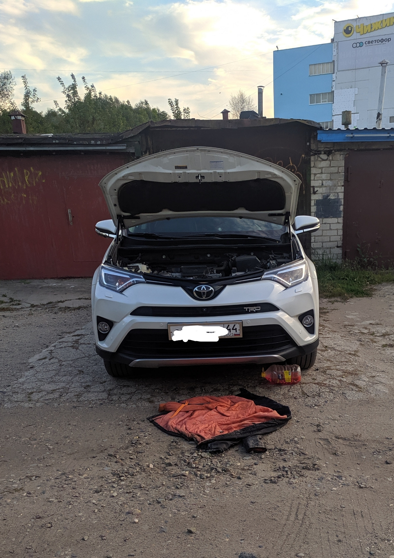 Замена антифриза на Rav4 2,5 — Toyota RAV4 (IV), 2,5 л, 2017 года |  плановое ТО | DRIVE2