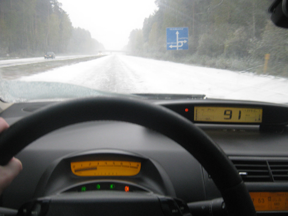 Екб-Челябинск, 3 октября 2017 года — метель — Citroen C4 (1G), 1,6 л ...