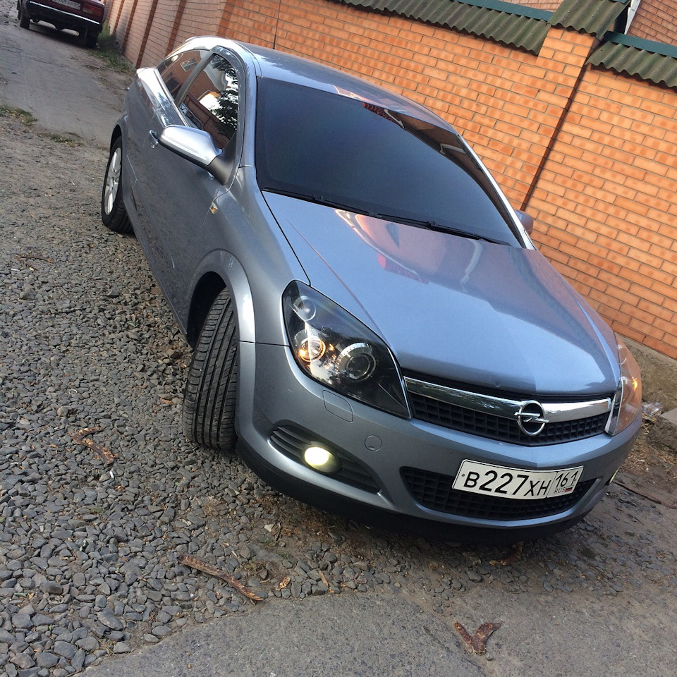 opel astra gtc h