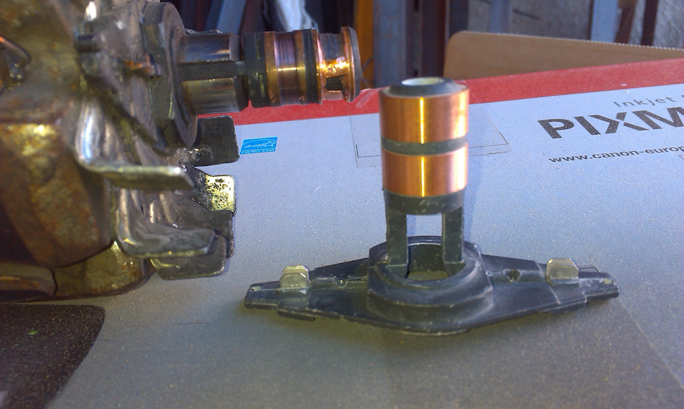 Плохая зарядка от генератора была . Думал щётки, оказалось кольца ...