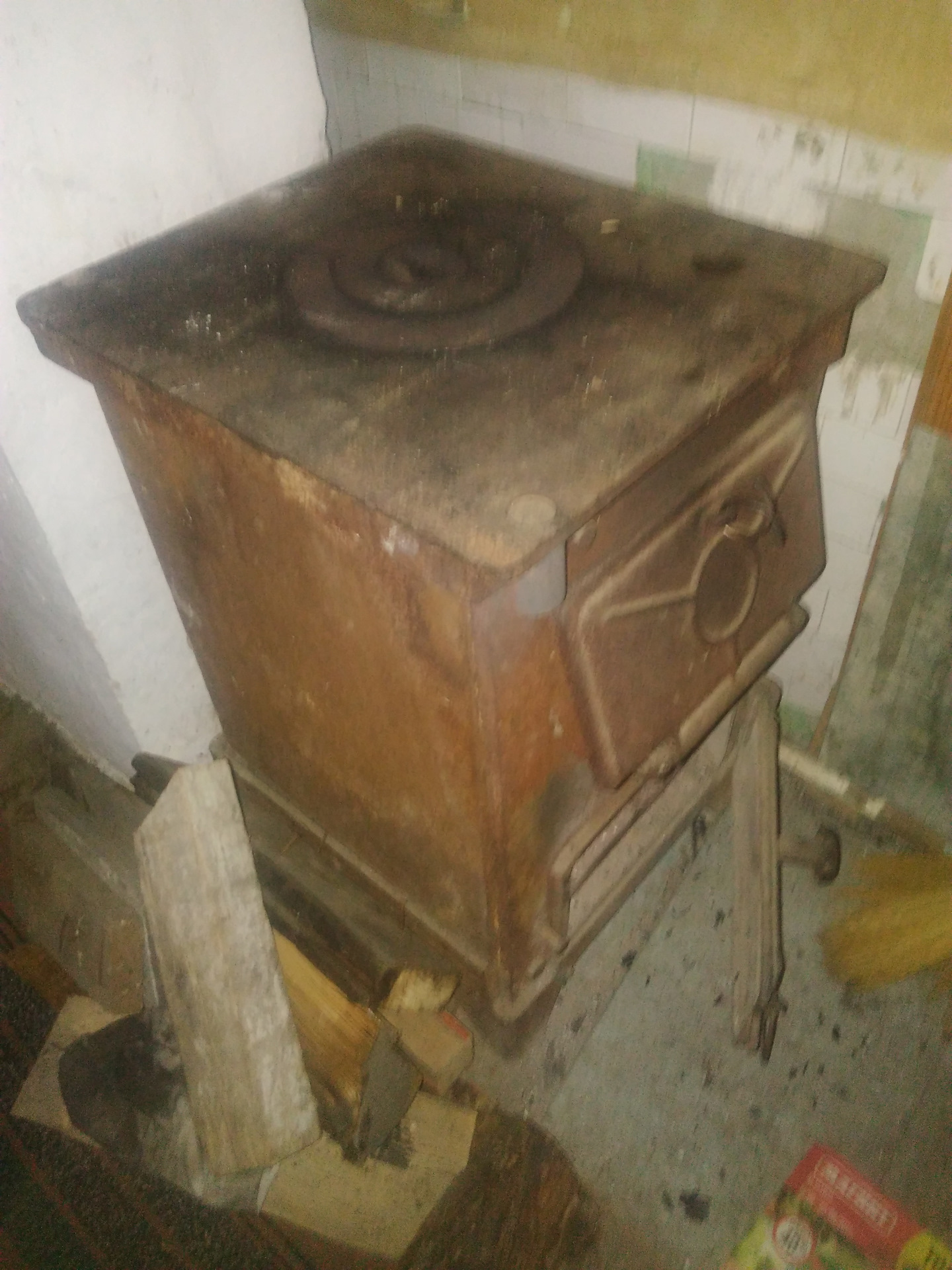 Старые чугунные котлы. Котел ссср чугунный огв. Котёл газовая 1978 года кчм. Старые чугунные котлы. Кчм 5 котел ссср.