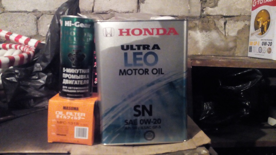 Хонда рекомендует масло. Хонда стрим 2002 моторное масло. Моторное масло Тотачи 0w20. Моторное масло Тотачи для Хонда Аккорд 7. Масла для двигателя Хонда стрим.