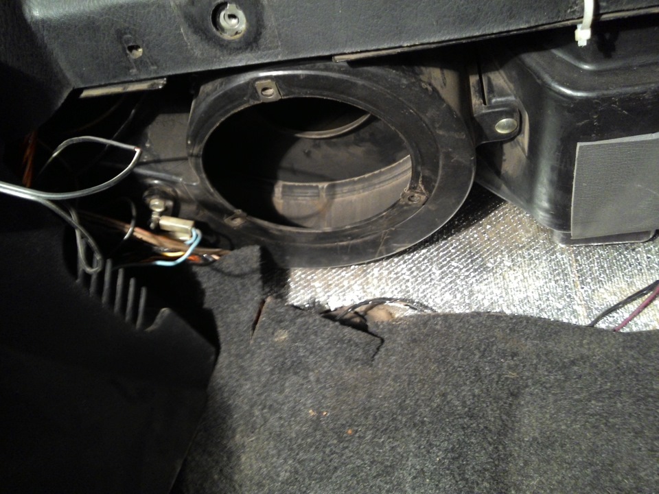 Замерзаем, или чистка радиатора отопителя. (31я панель) — ГАЗ 2401, 2,3 ...