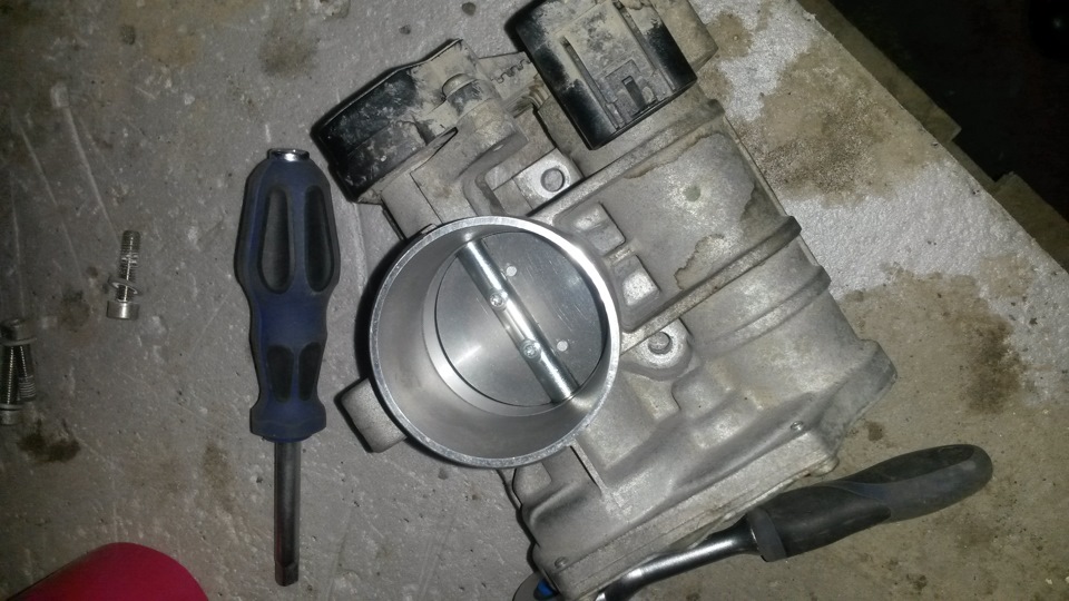 Расход топлива 18-20 литров по городу — Lada 2115, 1,6 л, 2011 года ...