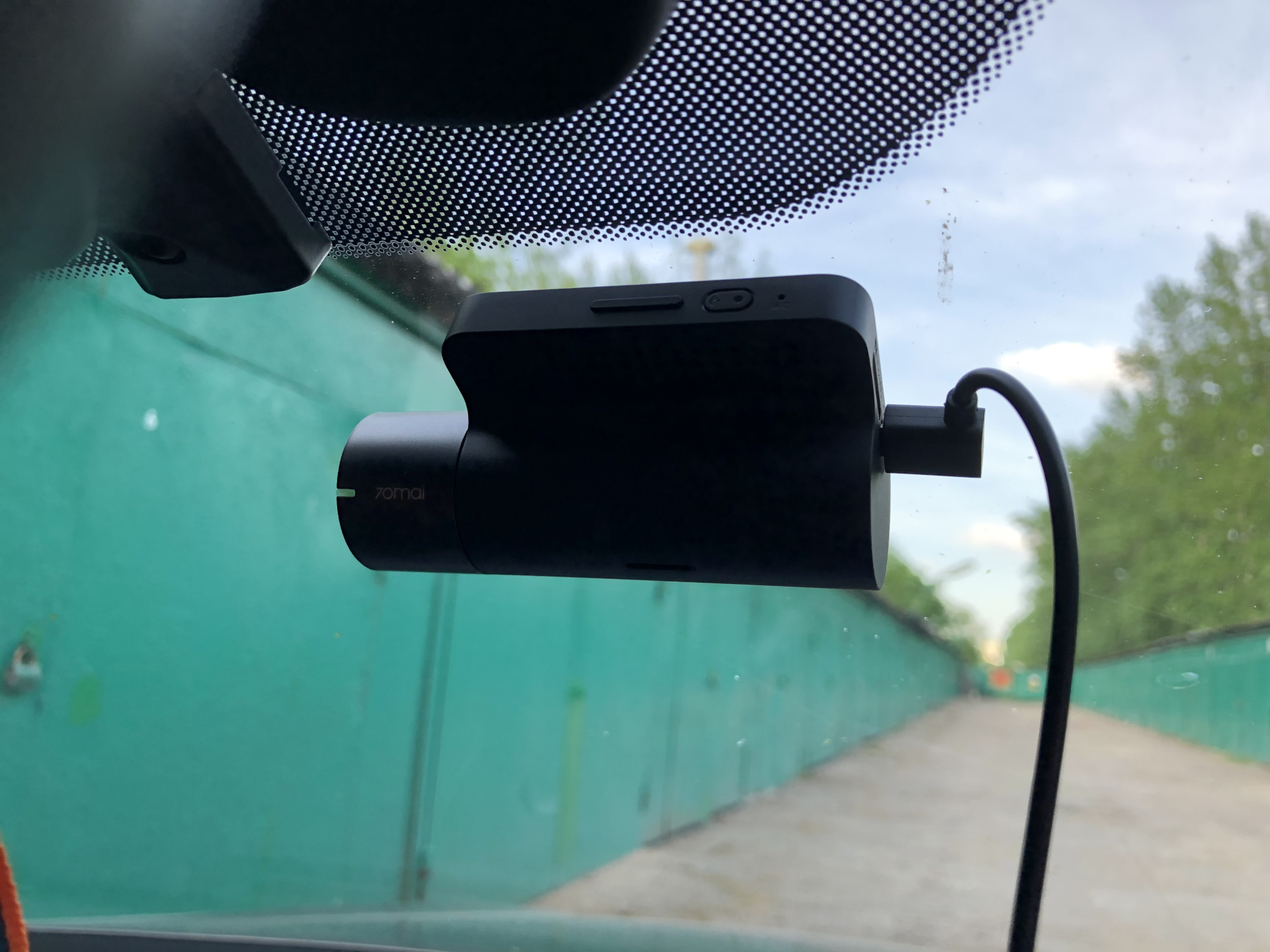 Видеорегистратор 70mai dash cam midrive. Neoline g-Tech x32. Видеорегистратор в Skoda Rapid. Видеорегистратор для Хендай Икс-35. Штатный видеорегистратор Hyundai ix25.