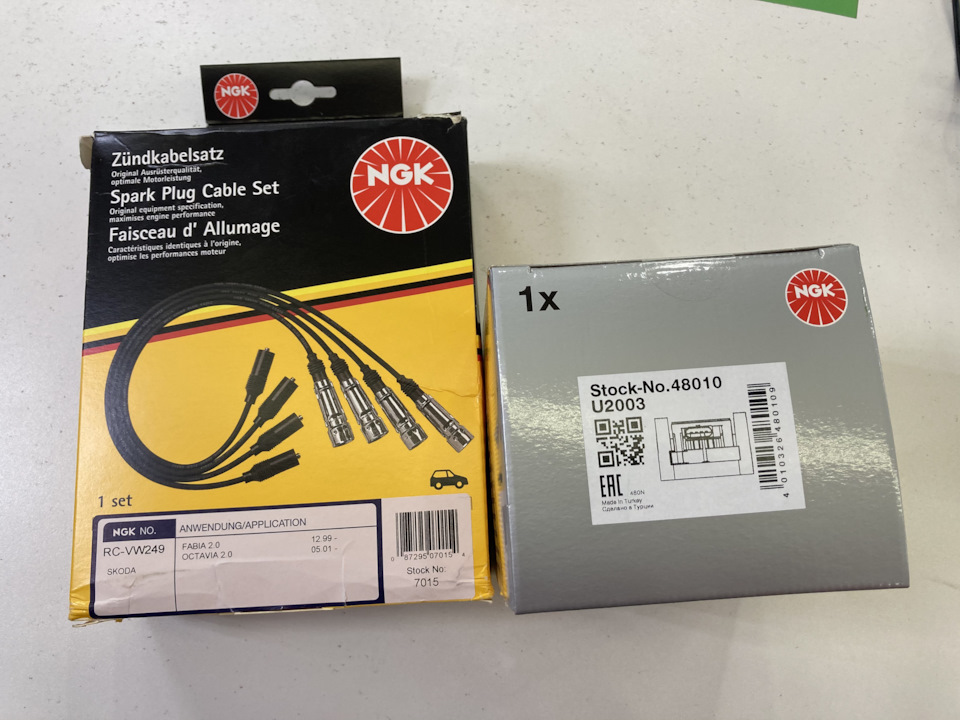 Замена катушки зажигания и проводов — Volkswagen Jetta V, 1,6 л, 2009 ...